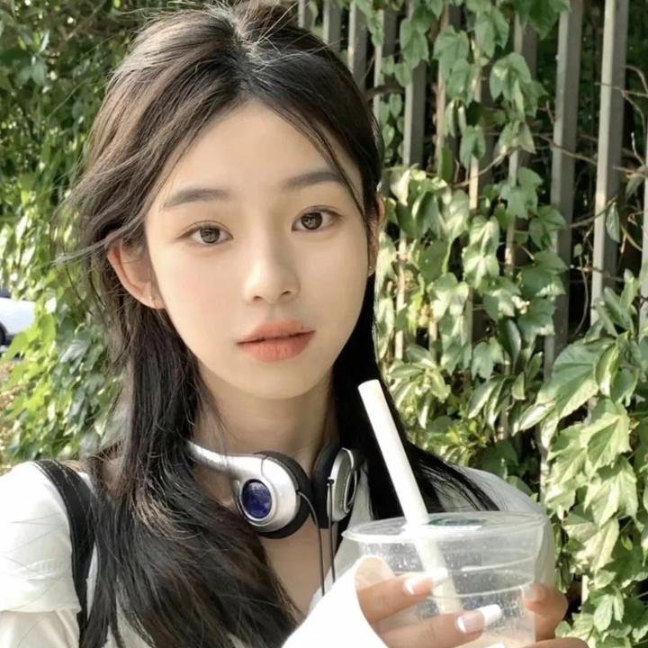 女猎鹰人